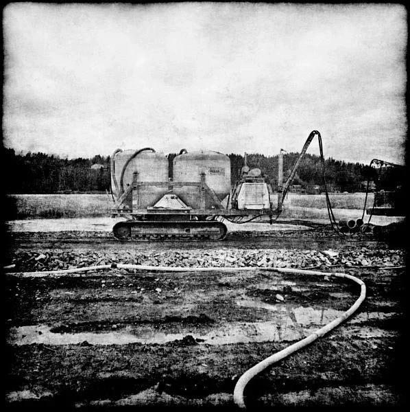 R0011021_LAB-BW_fhdr_FF.webp