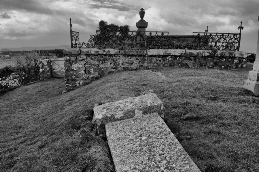 kilmuir_graveyard_25%.jpg
