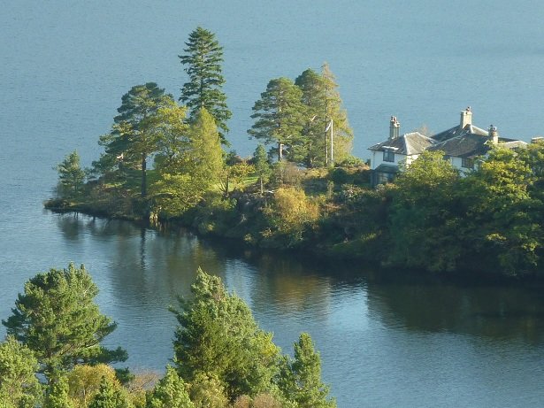 lakeside-home.jpg