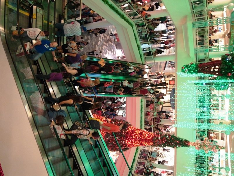 Christmas in Plaza Las Americas - San Juan 2.JPG