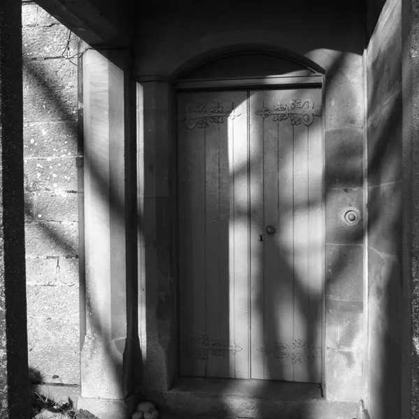 lodge door.webp