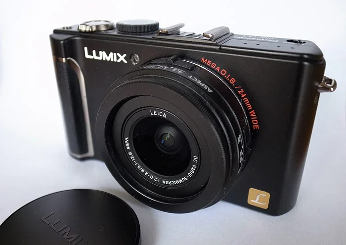 LX3FRONT.webp