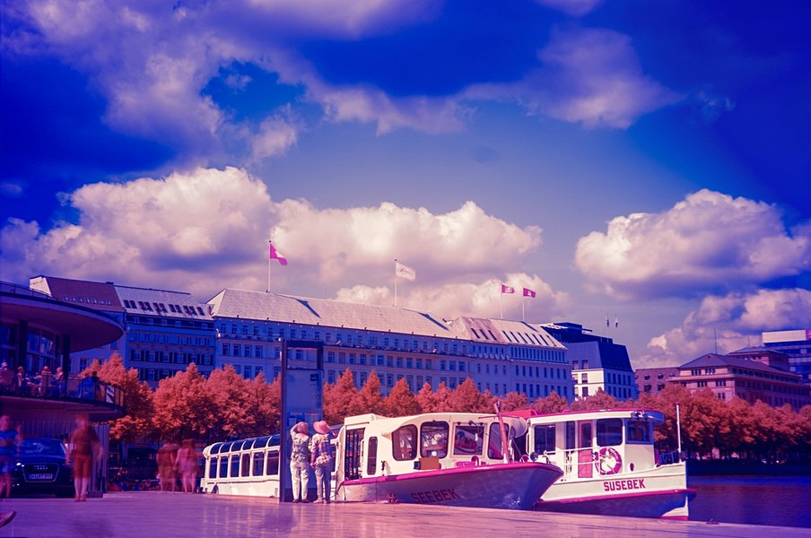 R1054815_Hotel Vier Jahreszeiten.jpg