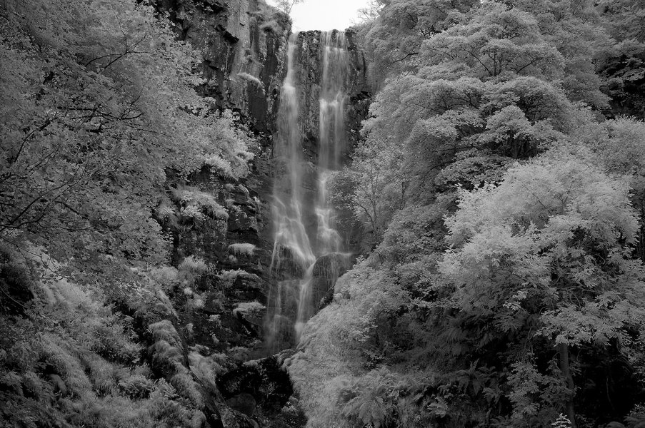 Pistyll Rhaeadr Water fall, Wales2.jpg