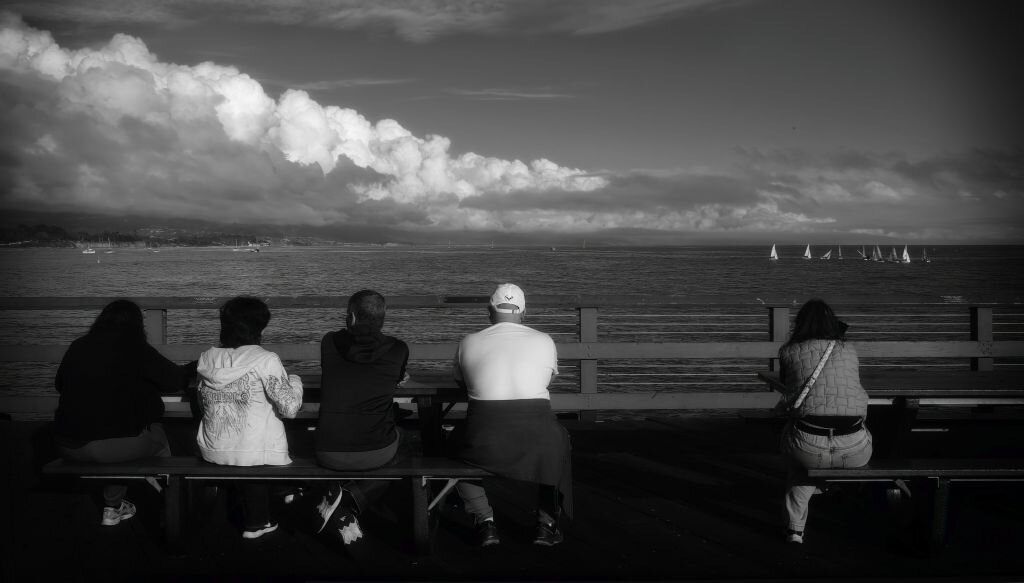 Stearns Wharf-Watching ships-Sharpen_small_240301.jpg